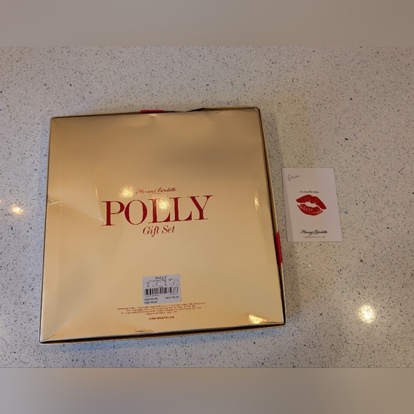 Honey Birdette Polly Red gift set - Picture 3 of 4